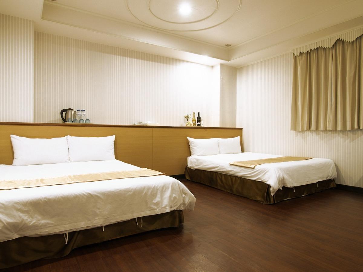 Yi Pin Yuan Hotel Тайнань Экстерьер фото