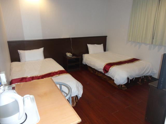 Yi Pin Yuan Hotel Тайнань Экстерьер фото