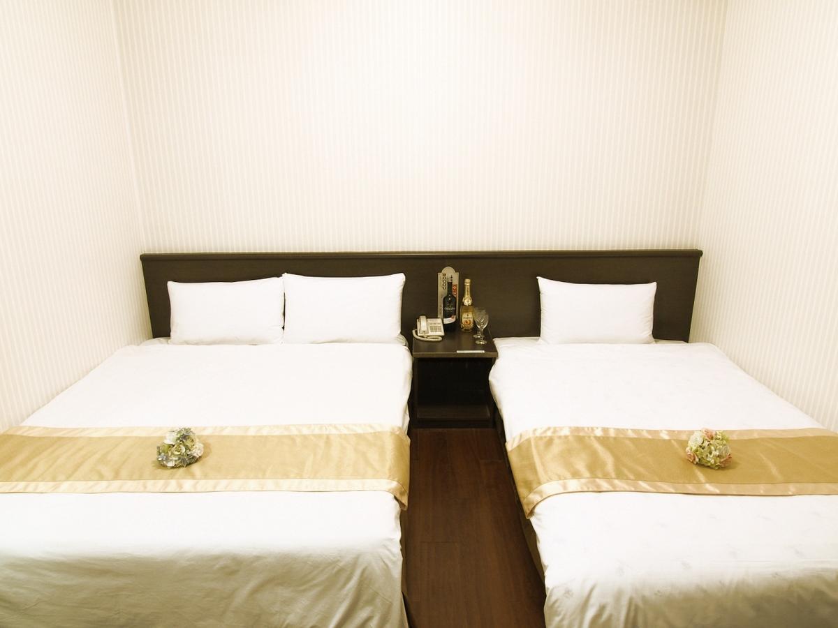 Yi Pin Yuan Hotel Тайнань Экстерьер фото
